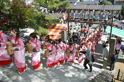 修善寺温泉　湯汲み式